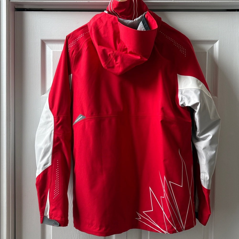 Vancouver 2010 Olympics Sunice CTV red/grey removable hood jacket EUC - Picture 3 of 15